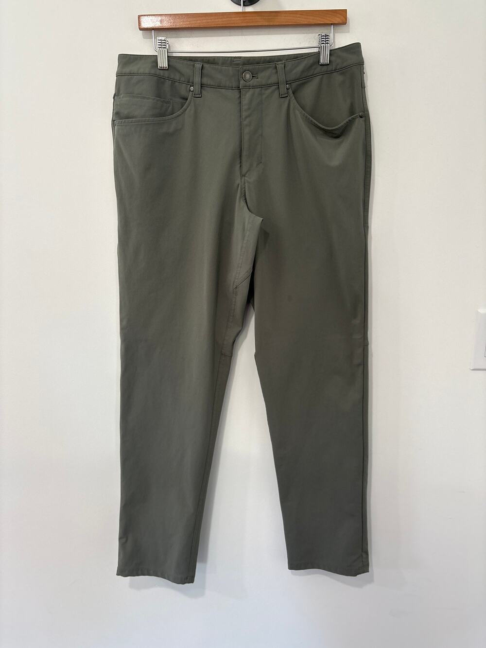 Lululemon ABC Pants Green Size 33